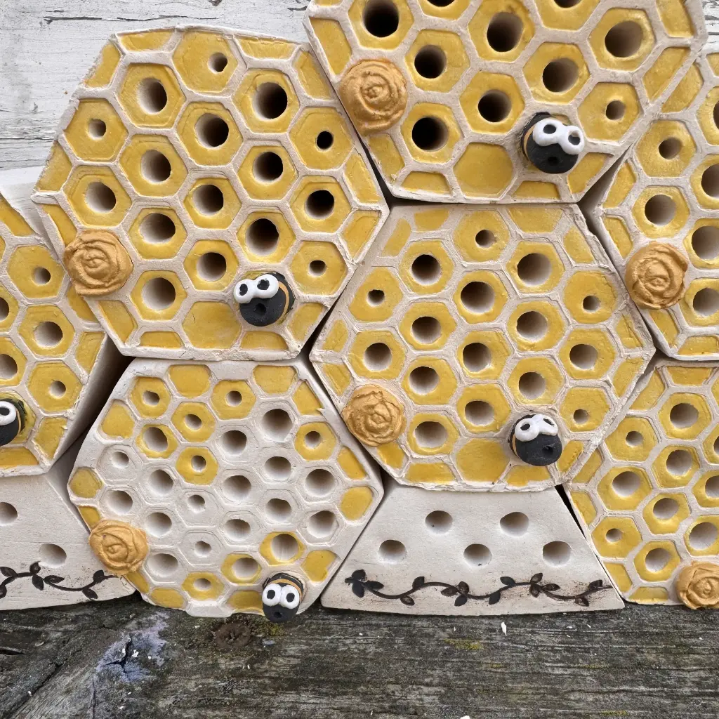 Bienenstein Bienenwabe 0.webp