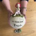 Prinzessin auf Stelenkugel – Keramik für den Garten für Meike L. 